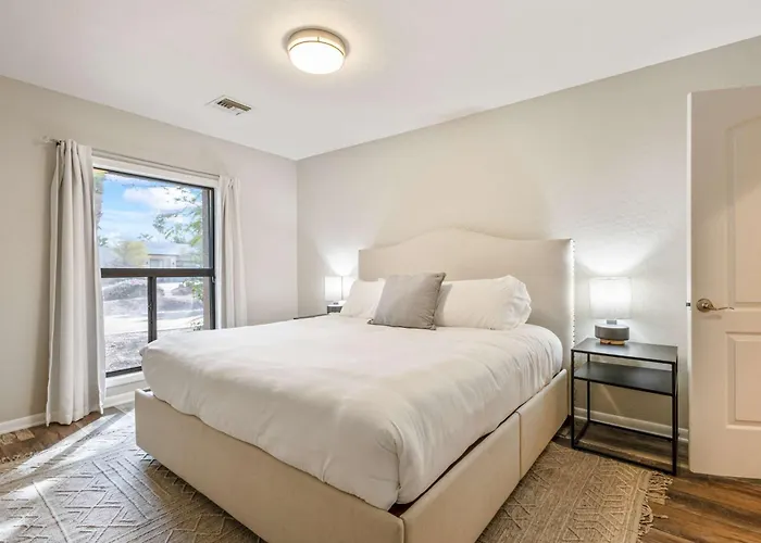Clubhouse - For 10 * Scottsdale